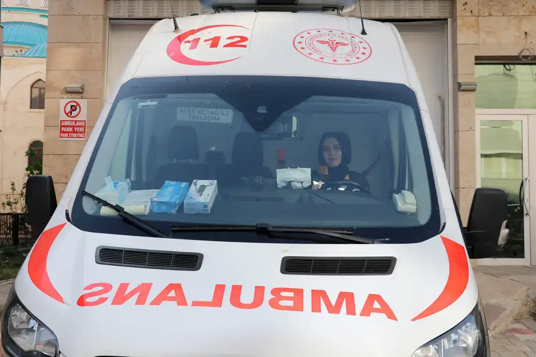 Antalya'nın Saniyelerle Yarışan Kadın Ambulans Şoförleri 3